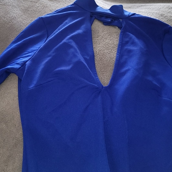 Top - Picture 2 of 4